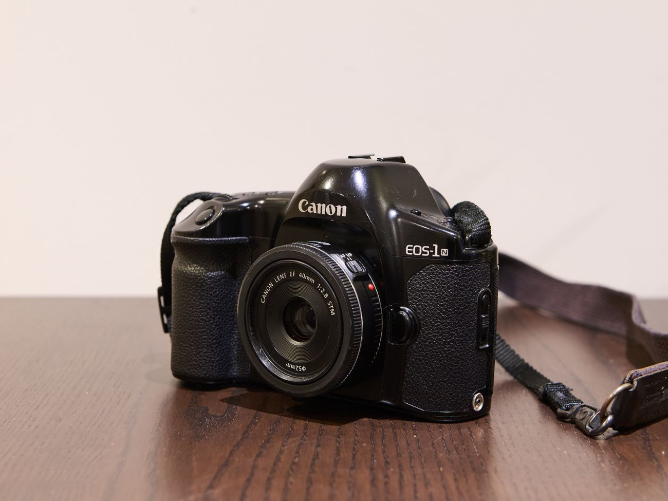Canon eos-1n 35mm camera with 40mm f2.8