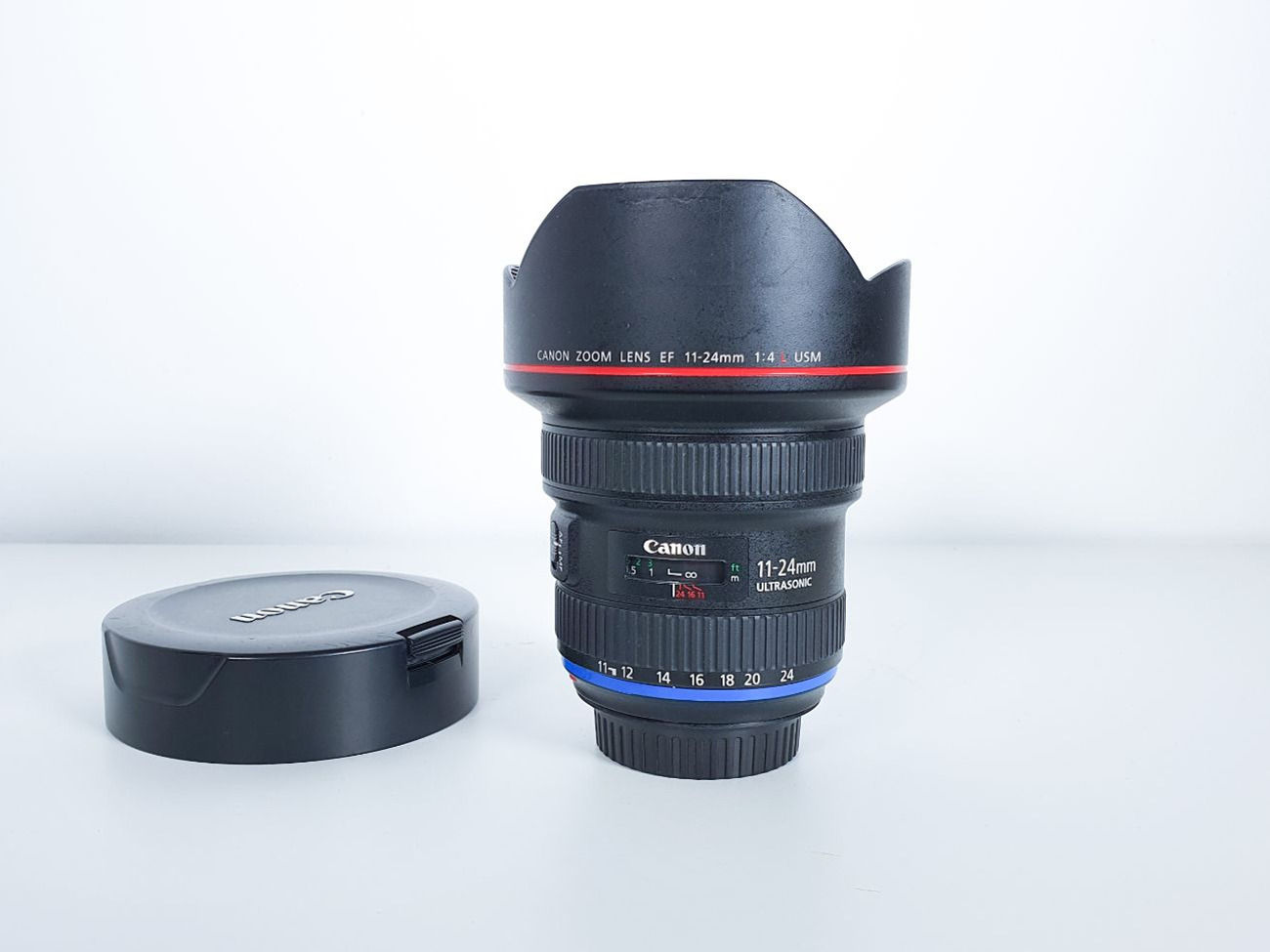 Canon 11-24 mm lens f/4l usm wide angle