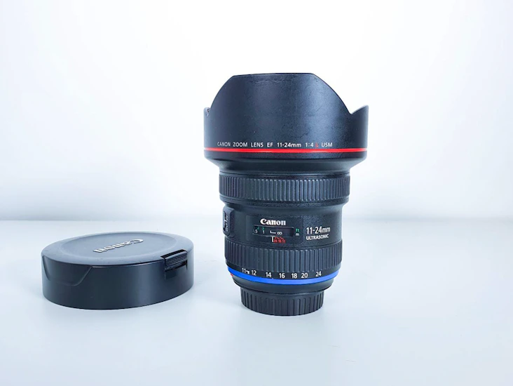 Canon 11-24 mm lens f/4l usm wide angle