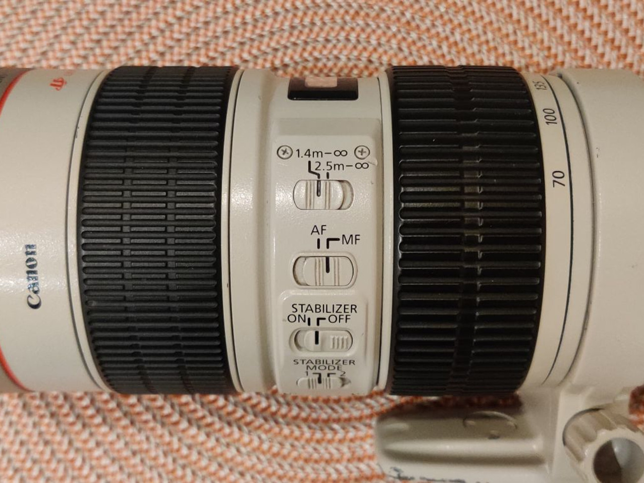 Canon lens ef 70 200 mm f2.8 is usm