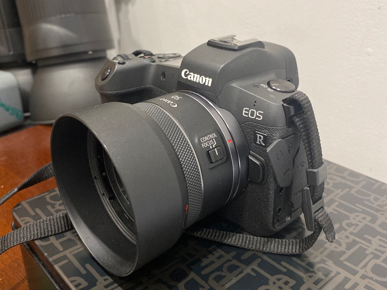 Canon eos r + 50mm rf 1.8 prime lens
