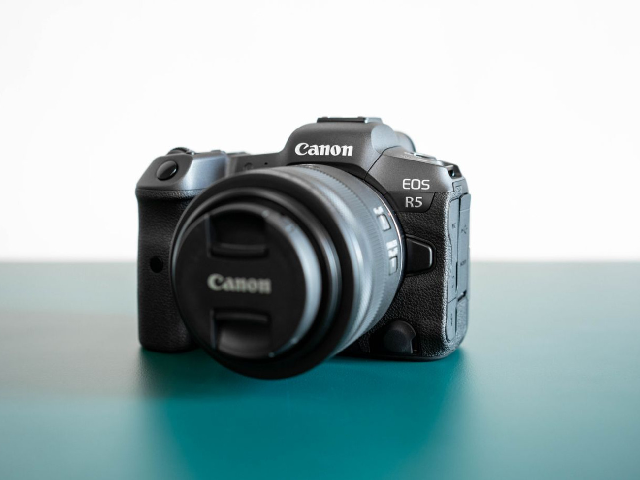 Canon r5 + 35mm rf lens