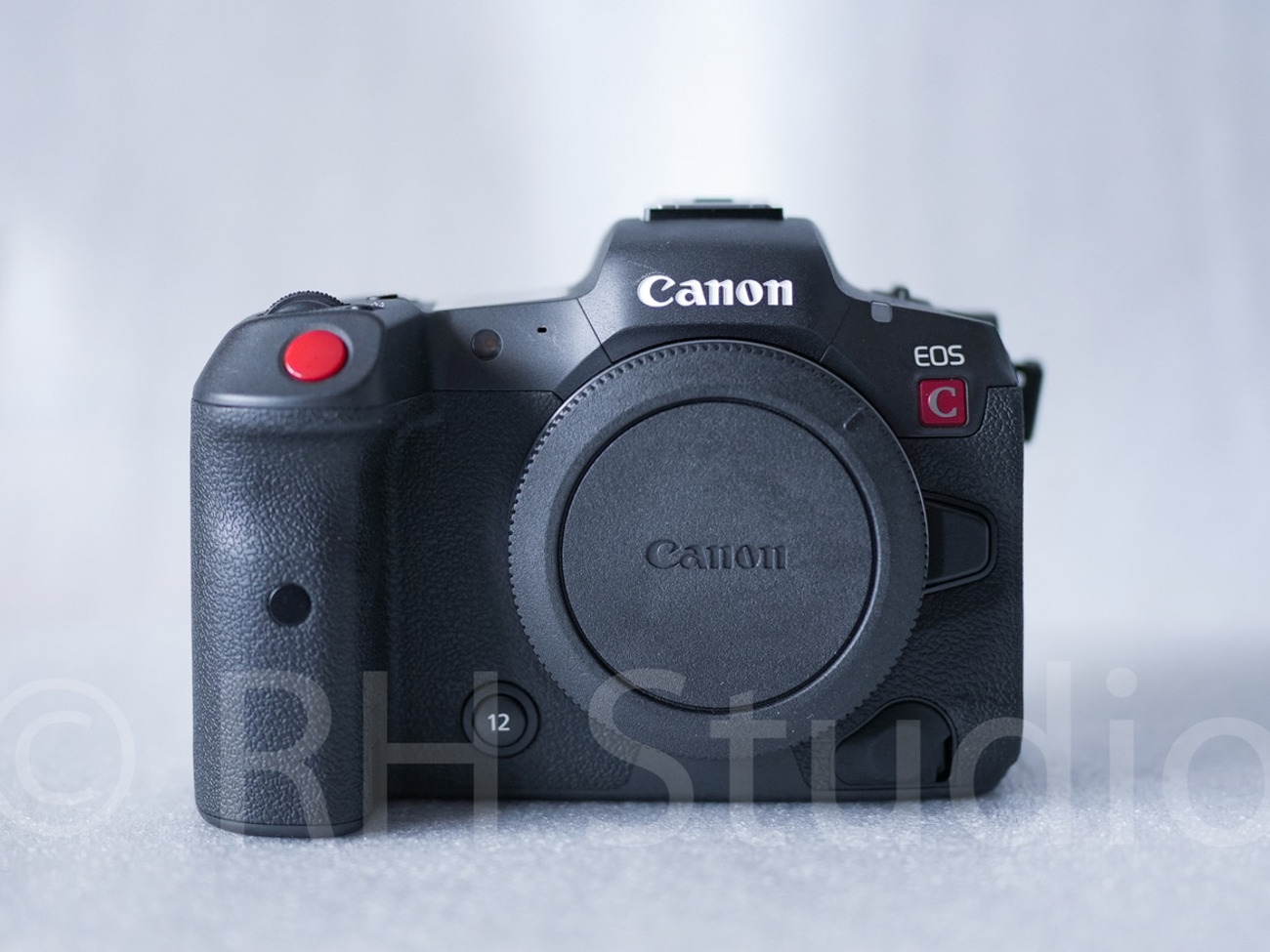 Canon r5c 45mp mint condition body