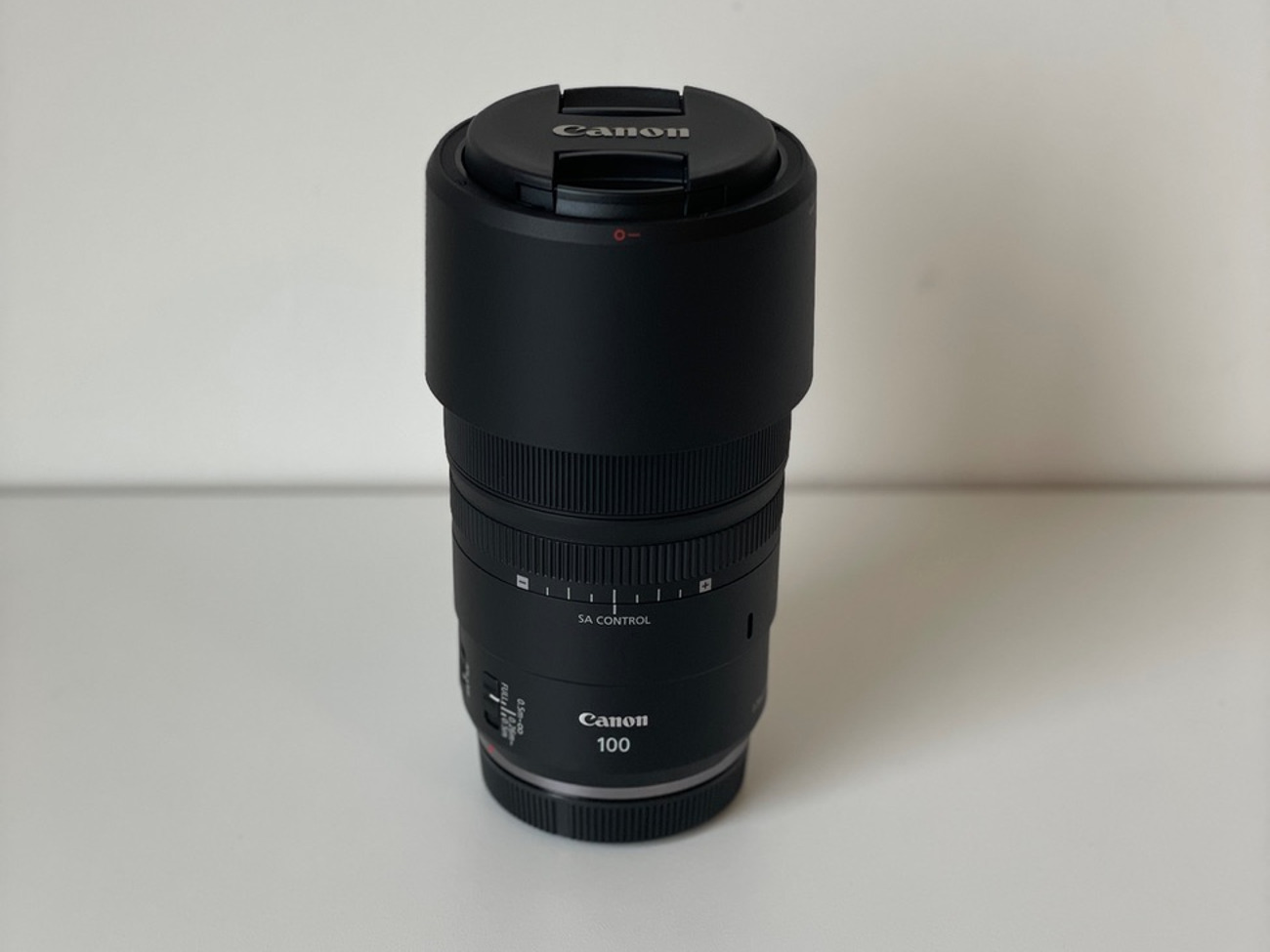 Canon rf 100mm f2.8 l macro is usm lens