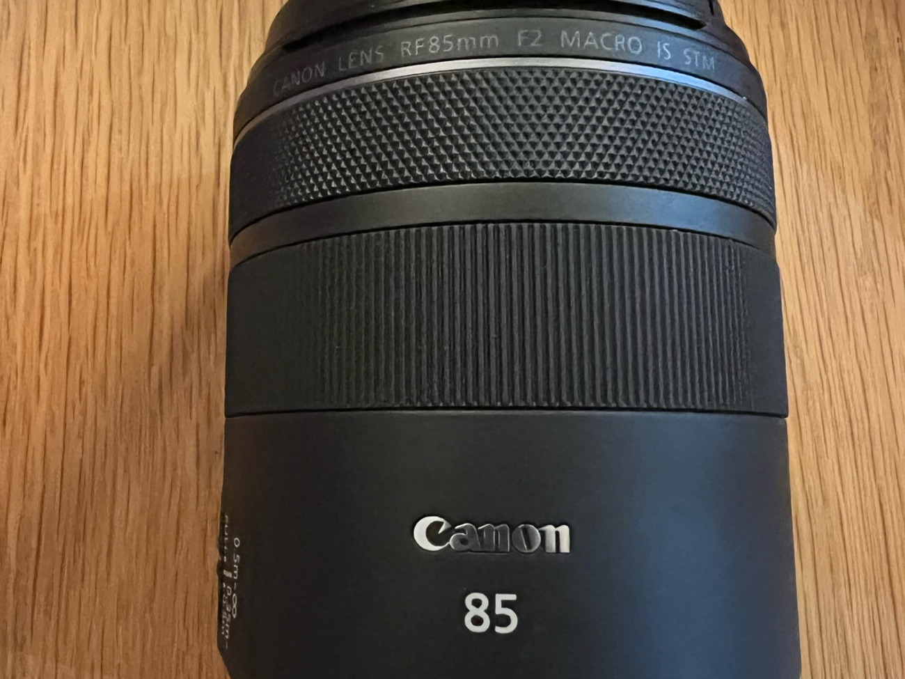 Canon rf 85mm f/2 macro is stm
