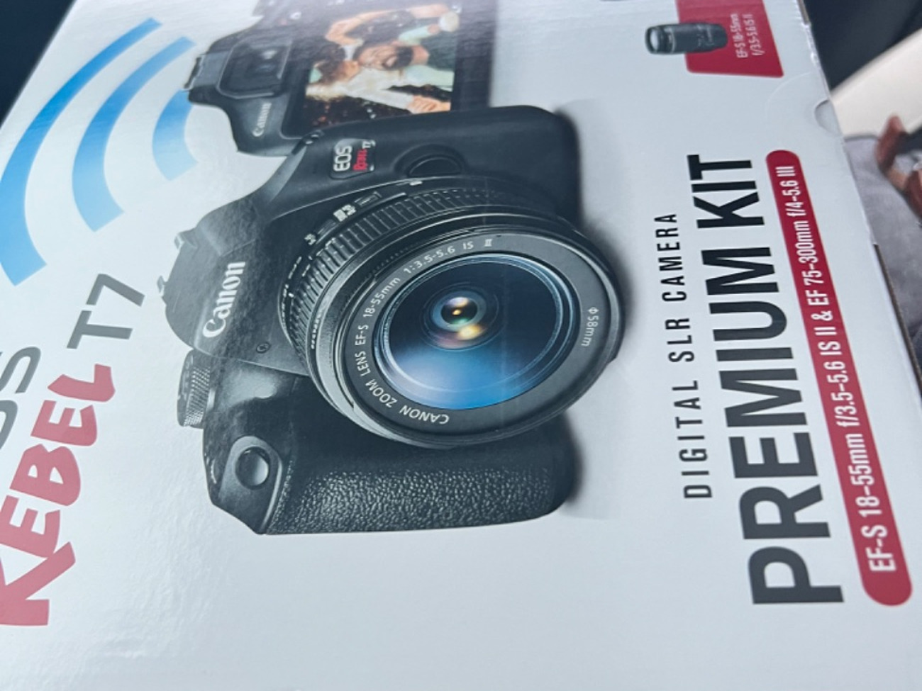 Canon t7 rebel with 2 lenses, tripod, photo shooting kit