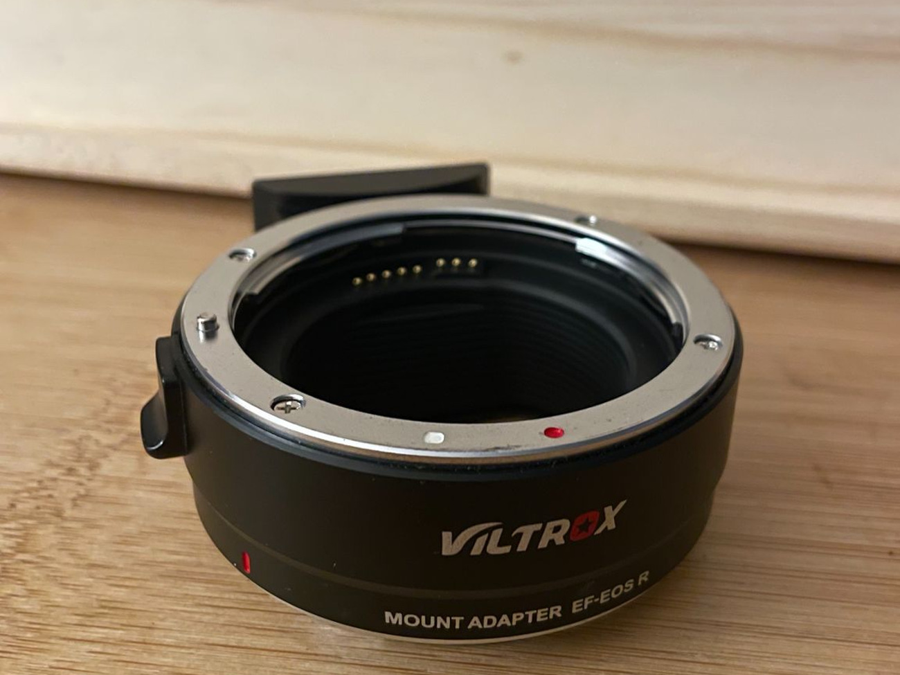 Canon (viltrox) mount adaptor ef-eos r