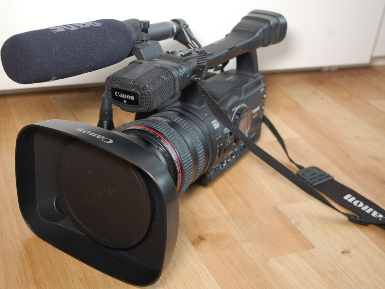 Canon xh-a1 & sony hvr-mrc1 recorder (tapeless recording)