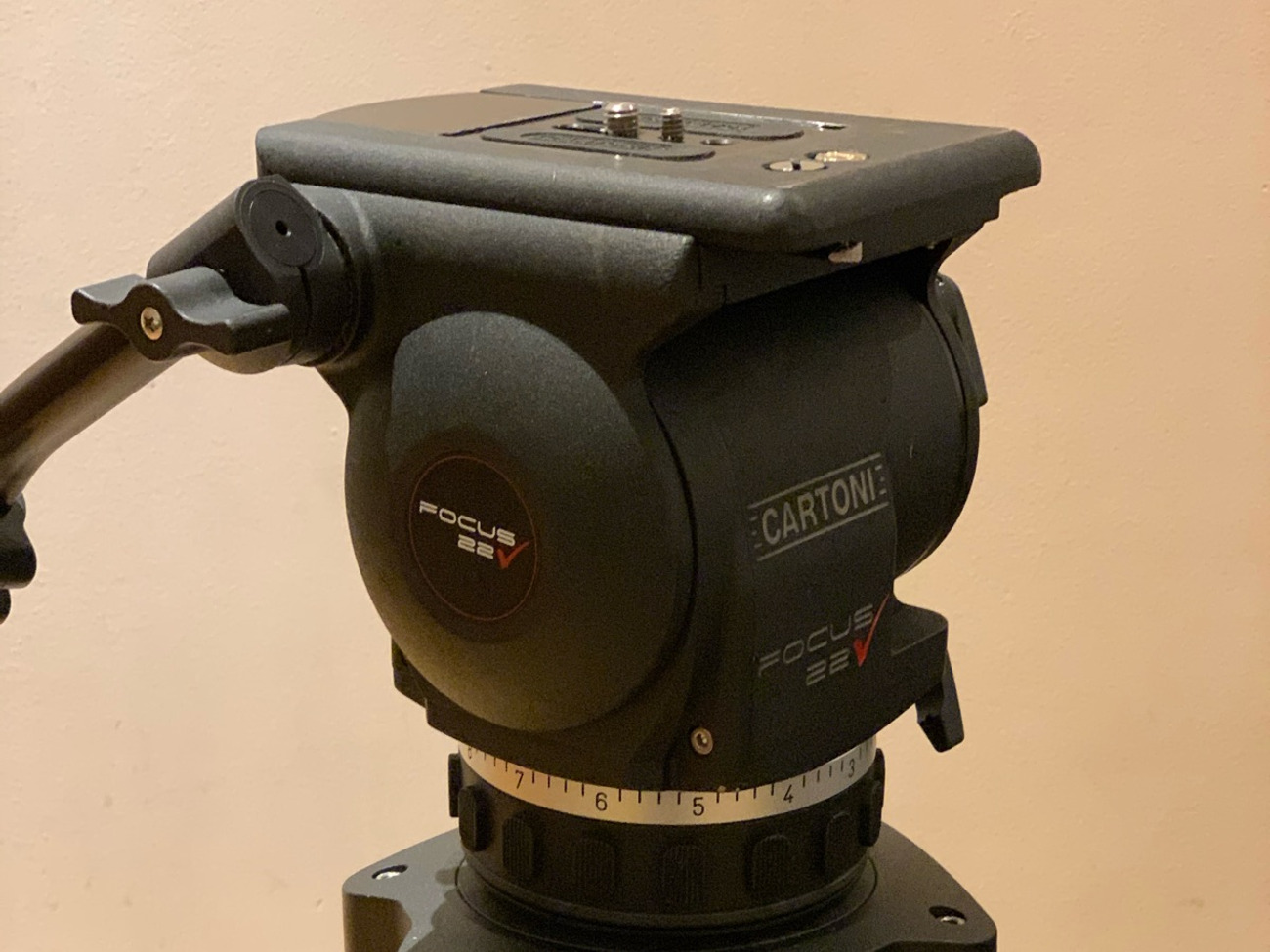 Cartoni focus 22 tripod system