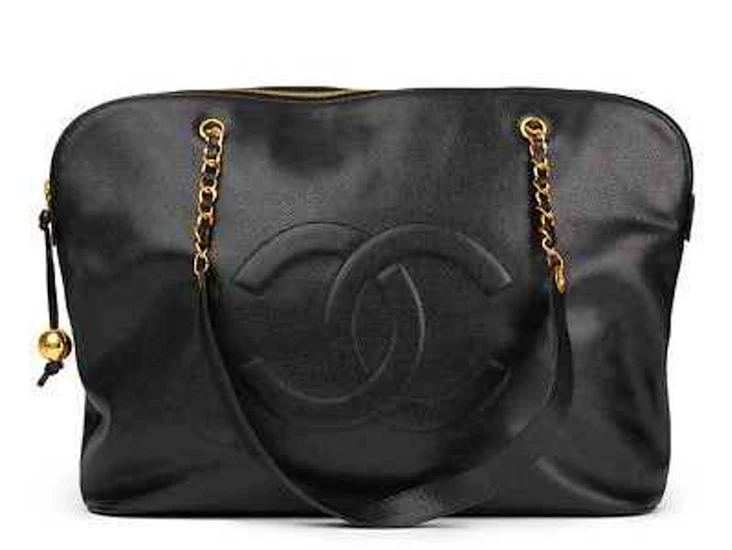 Chanel large vintage shoulder bag excellent condition