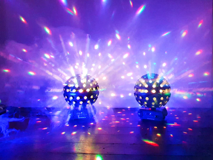 Smoke machine + 2x chauvet rotosphere q3 mirrorball effect led disco lights