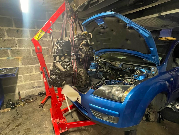 Clarke 1 ton engine hoist