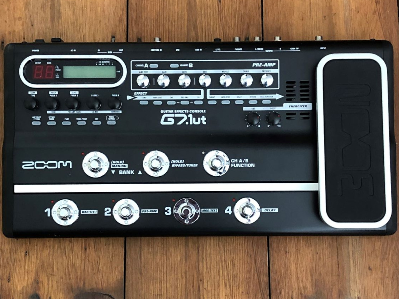 Classic zoom g7.1ut multi-effects unit - sonic heaven