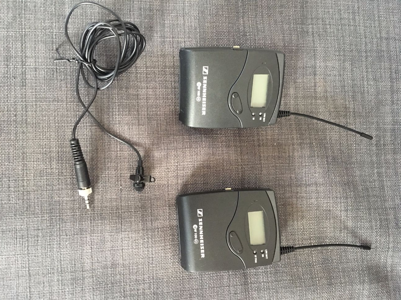 Clip on wireless microphone