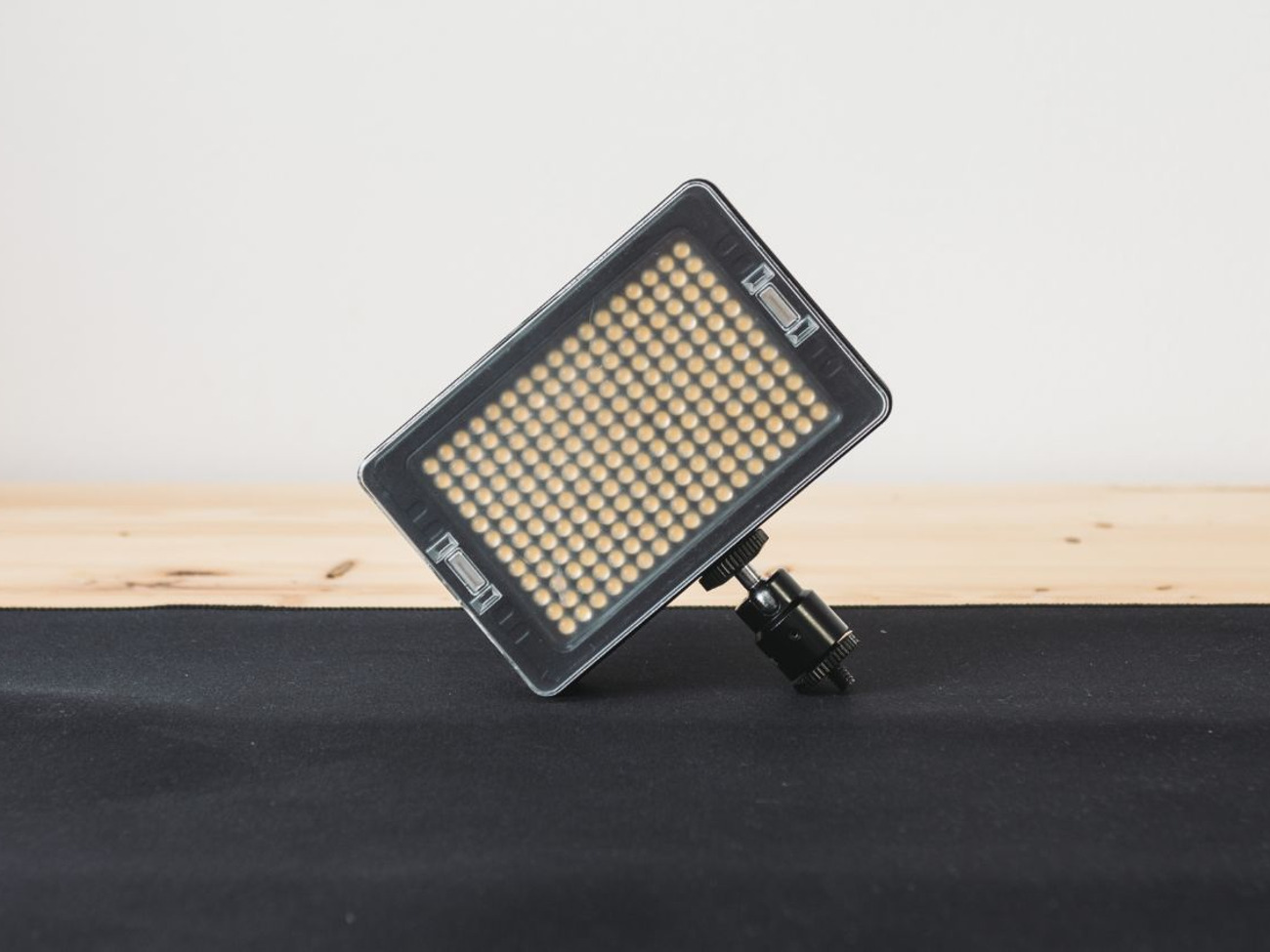 C204 video light