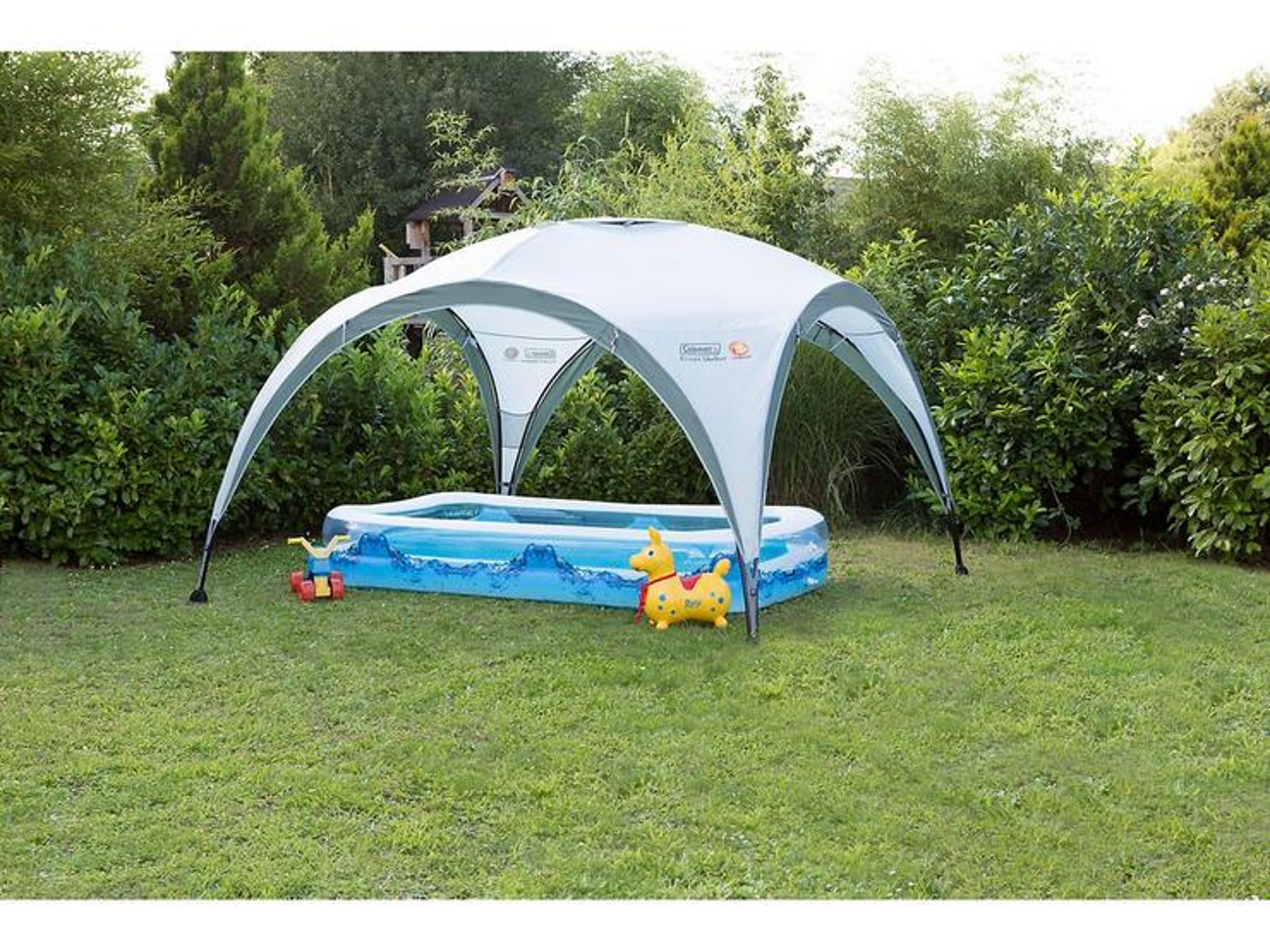 Coleman event shelter meduim