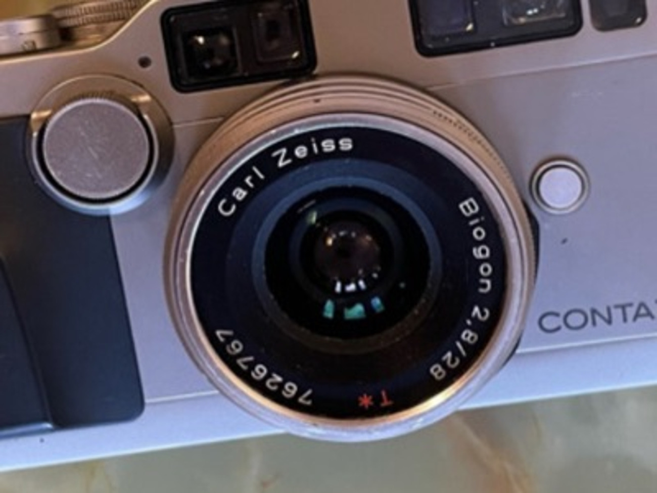 Contax g2 28mm lens 
