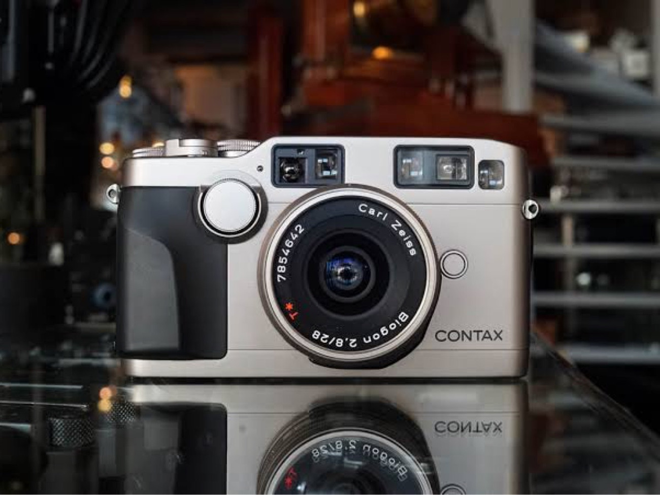 Contax g2 incl 28mm & 35mm lenses