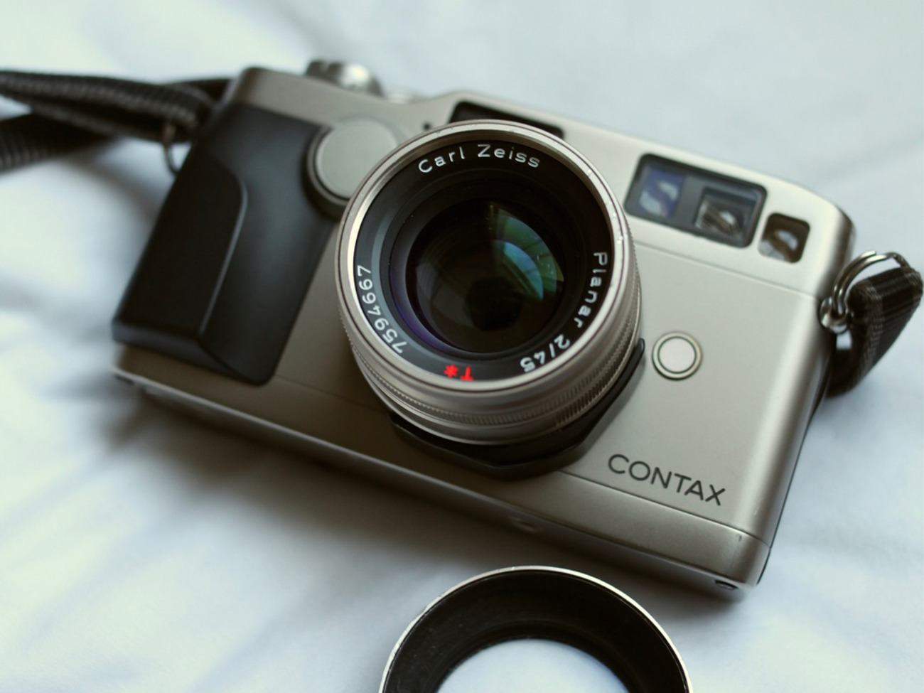 Contax g2 with planar 45mm f2 lens