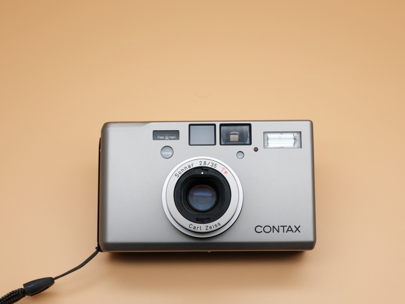 Rent CONTAX T3 35mm point and shoot film camera from