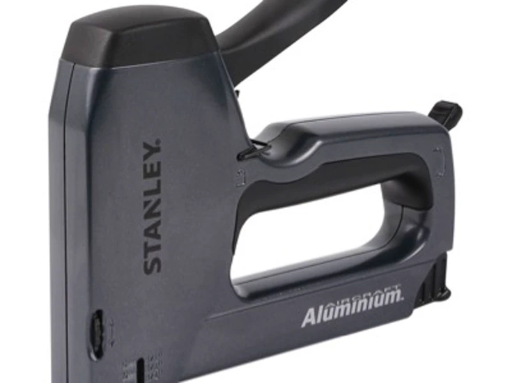 Cordless heavy duty stapler + staples