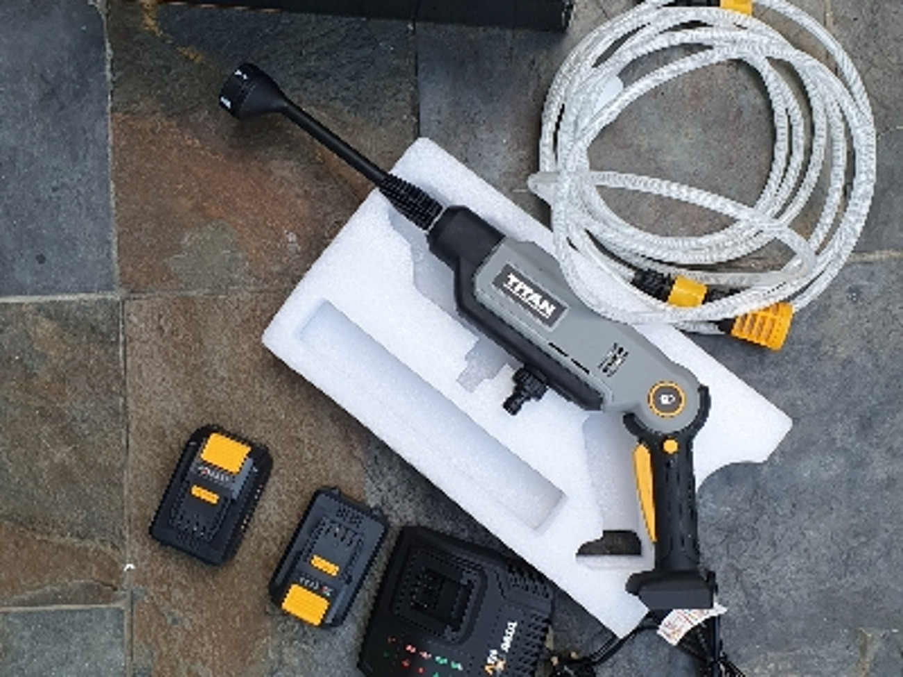 Cordless pressure washer - titan tt1855prw