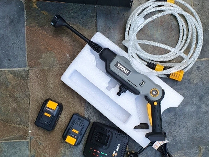 Cordless pressure washer - titan tt1855prw