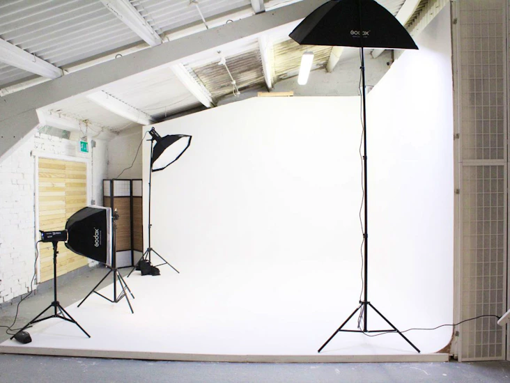 Cove photography / video studio hire essex -daylight + blackout *half day 2 of 3