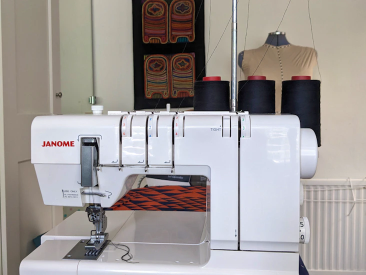 Coverpro 2000cpx coverstitch machine £10/day