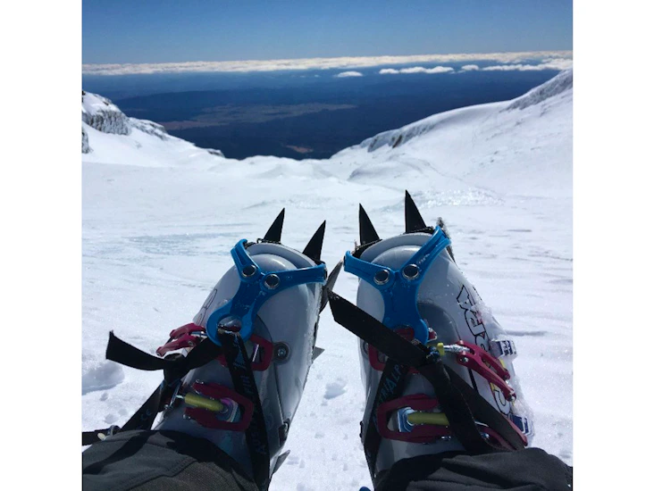 Crampons - blue