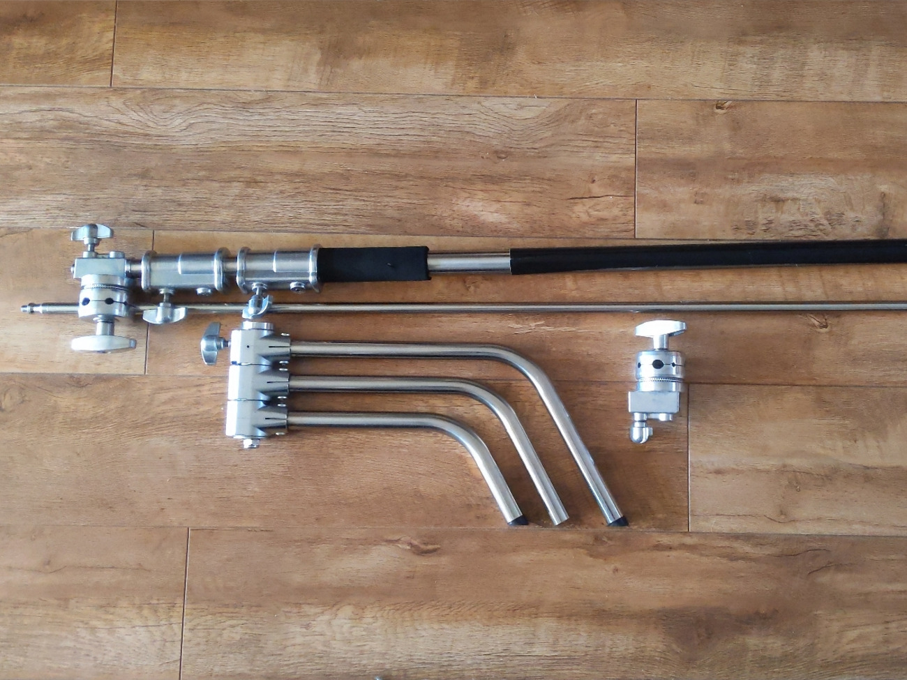C-stand w/ boom arm & knuckles