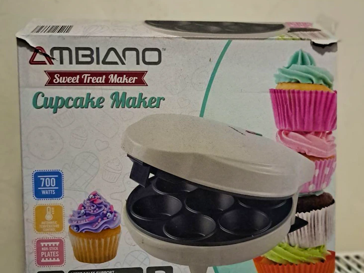 Cup cake maker