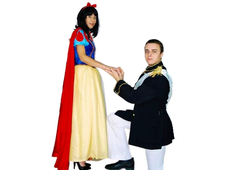 D18 snow white costume