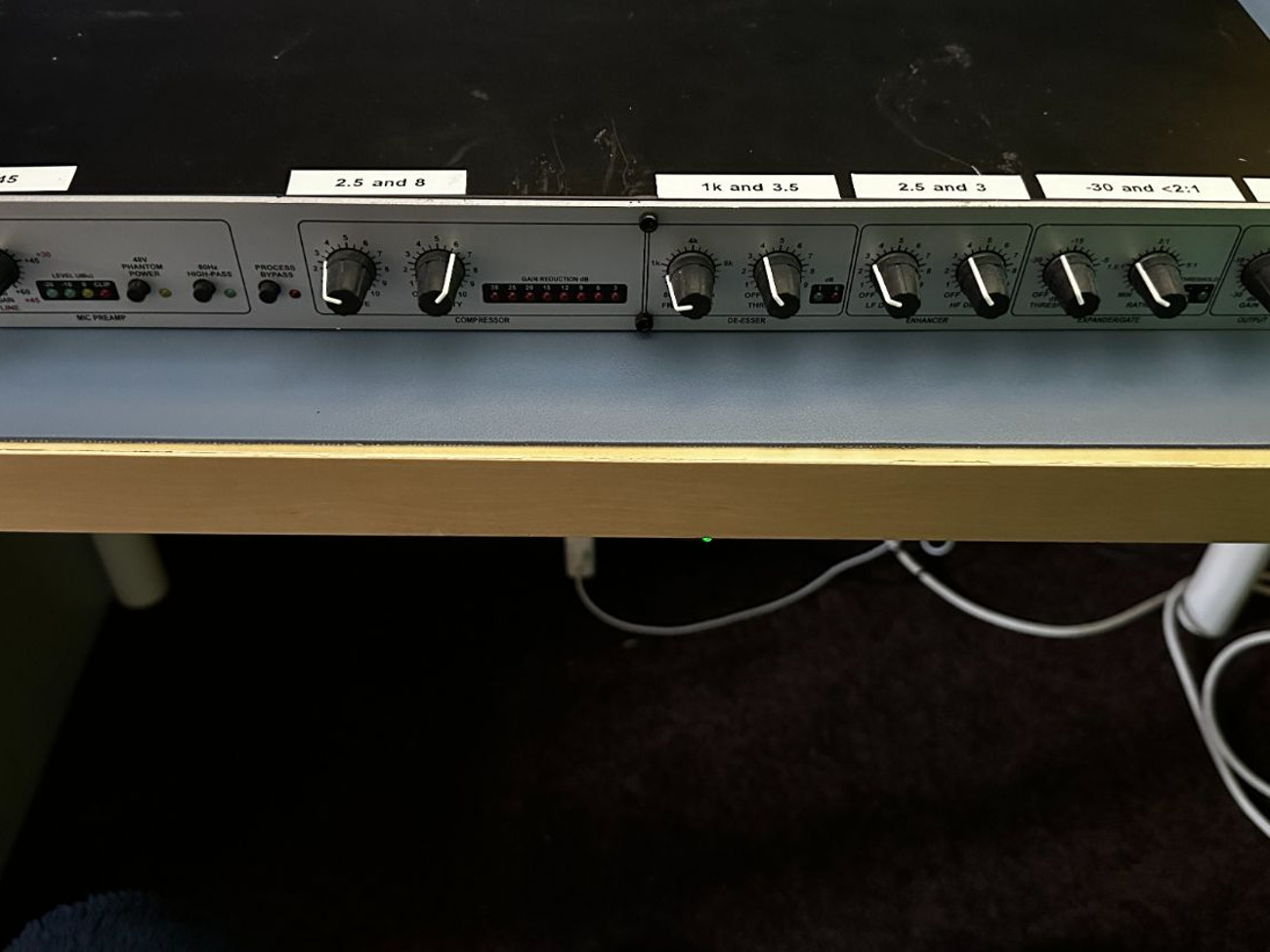 Dbx 286s microphone pre-amp channel strip with gate