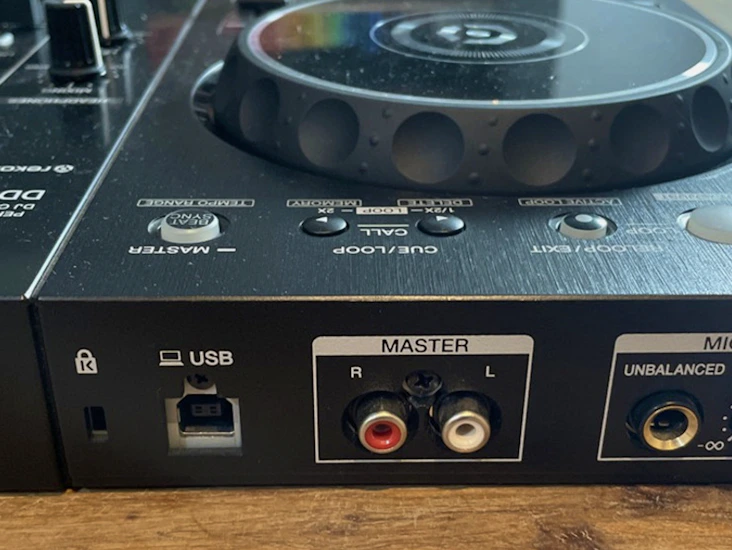 Ddj400 with carry case