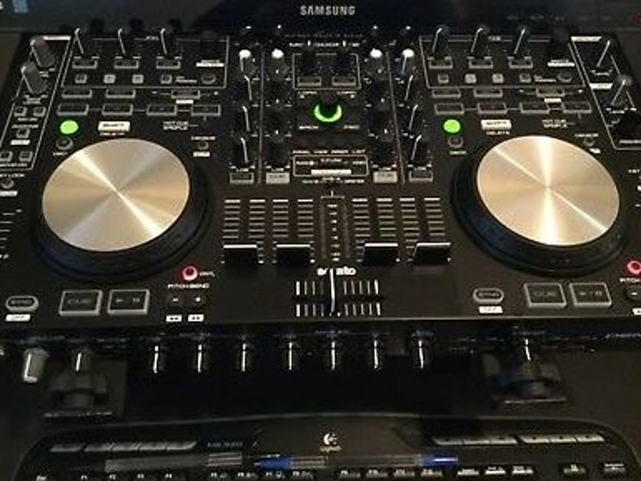 Denon mc6000mkii dj controller