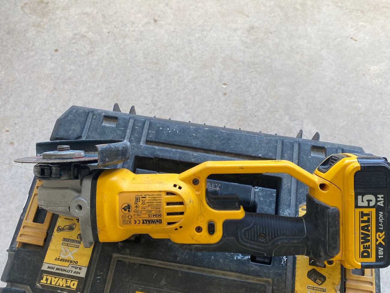 Dewalt 18v angle grinder