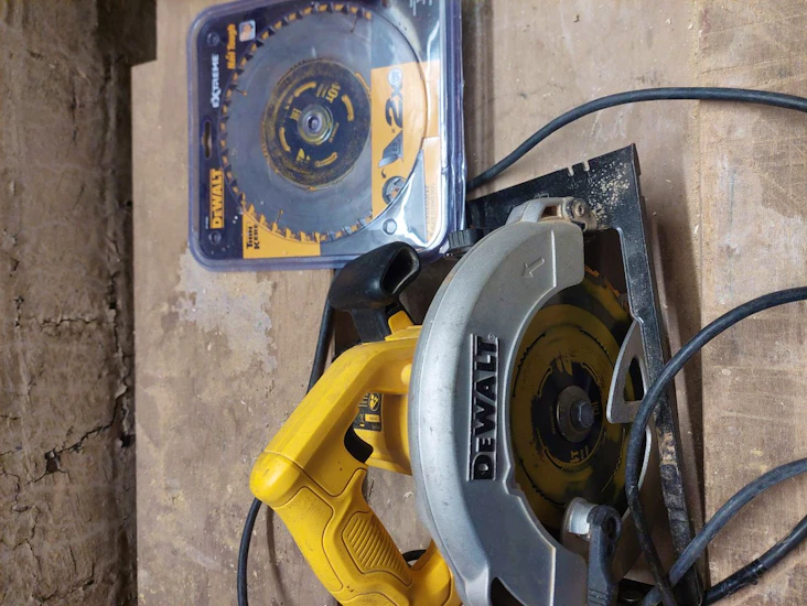 Dewalt circular saw