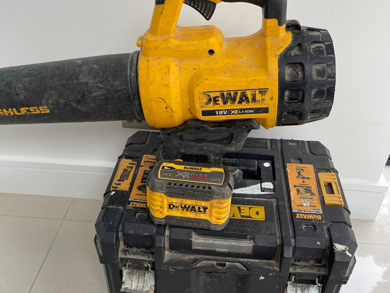 Dewalt leaf blower dcm562 sale
