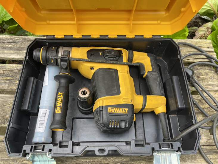 Dewalt sds+ rotary hammer drill, drill bits, stud finder