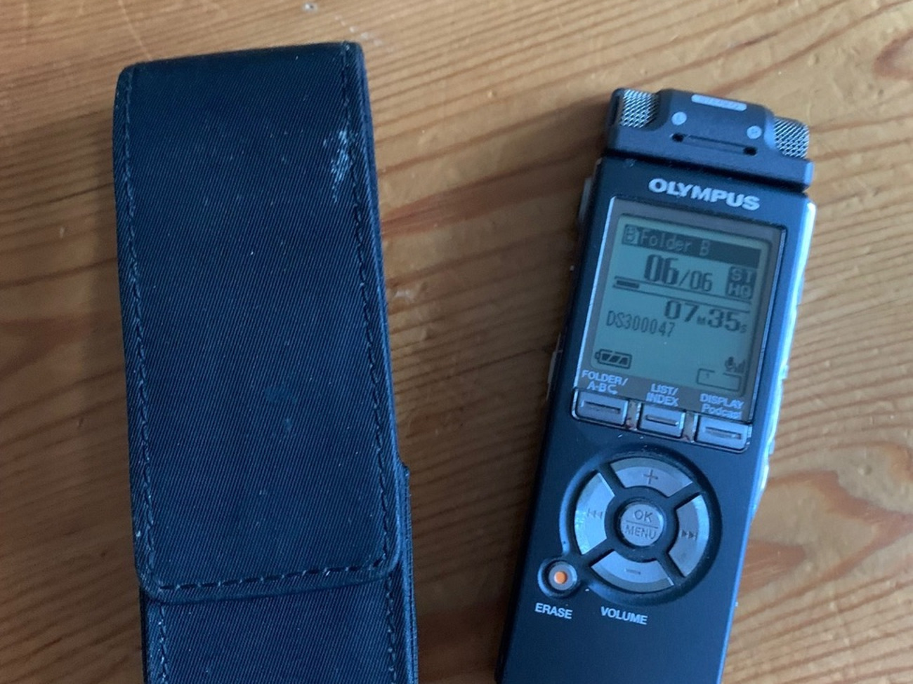 Digital voice recorder