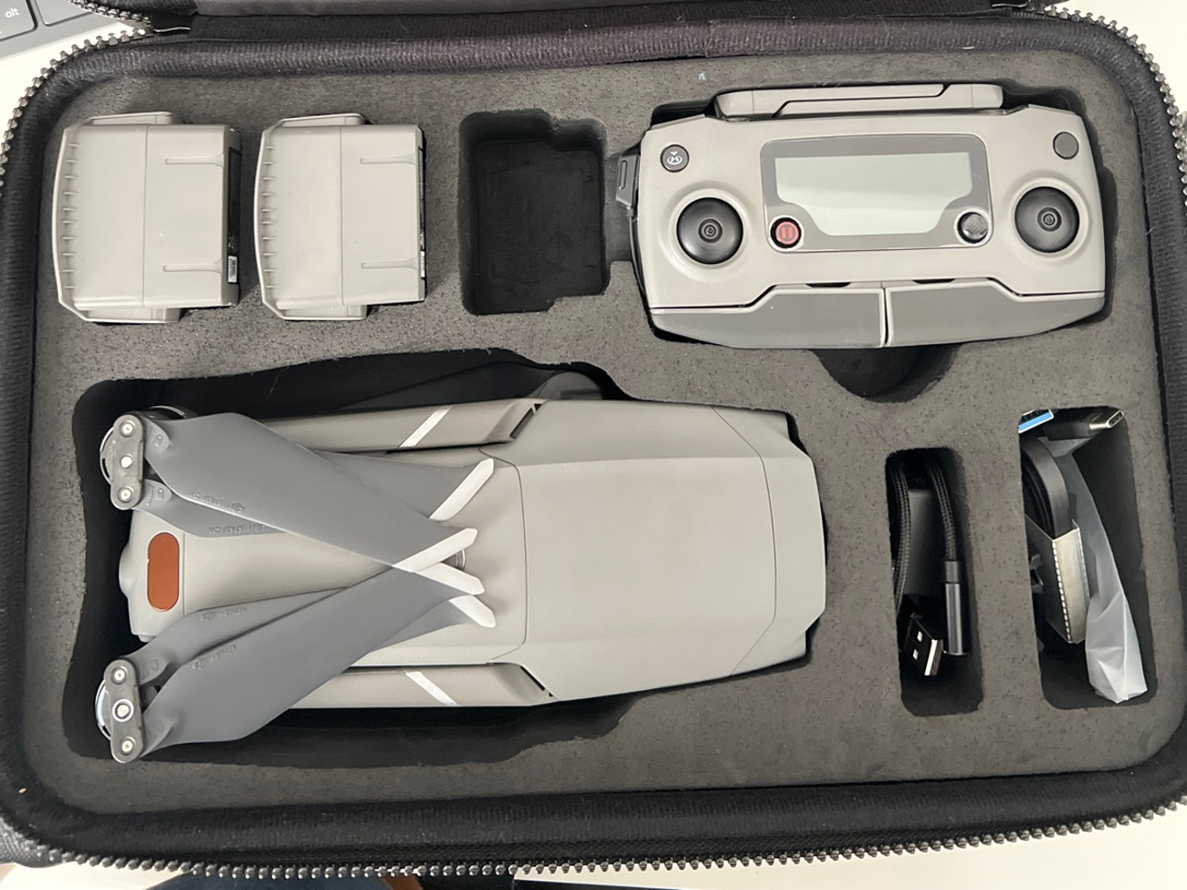 Dji mavic 2 pro - 4k hassleblad-fly more bundle-64gb card