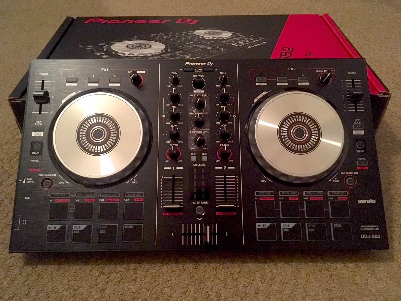 Dj decks/dj controller - pioneer ddj-sb2