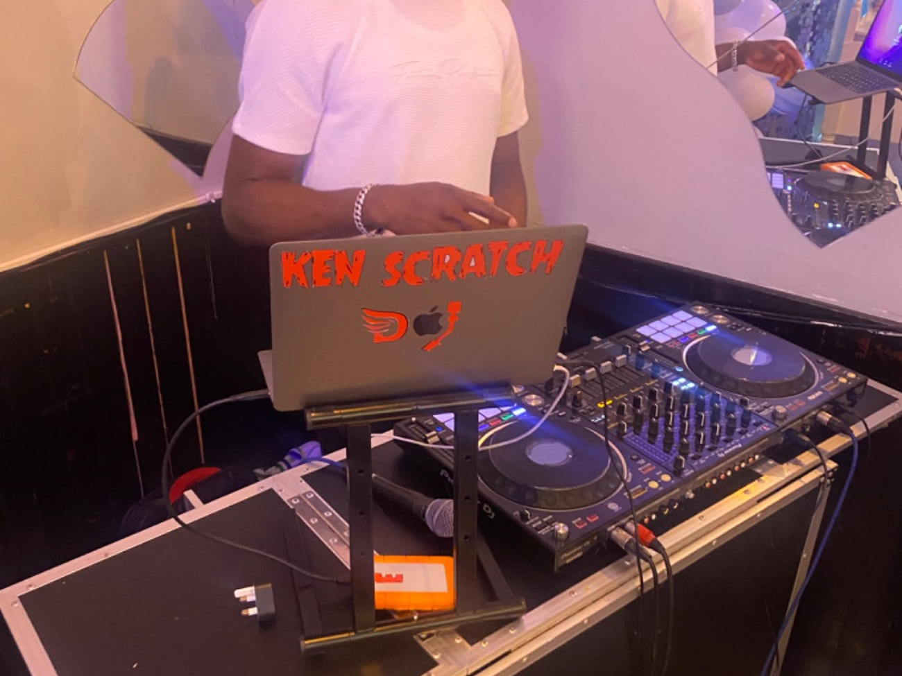 🎧 professional dj services – bringing the vibes to every event