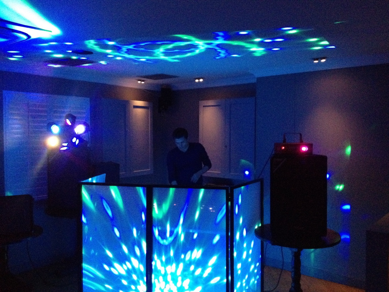 Dj set up - full rig with experienced dj