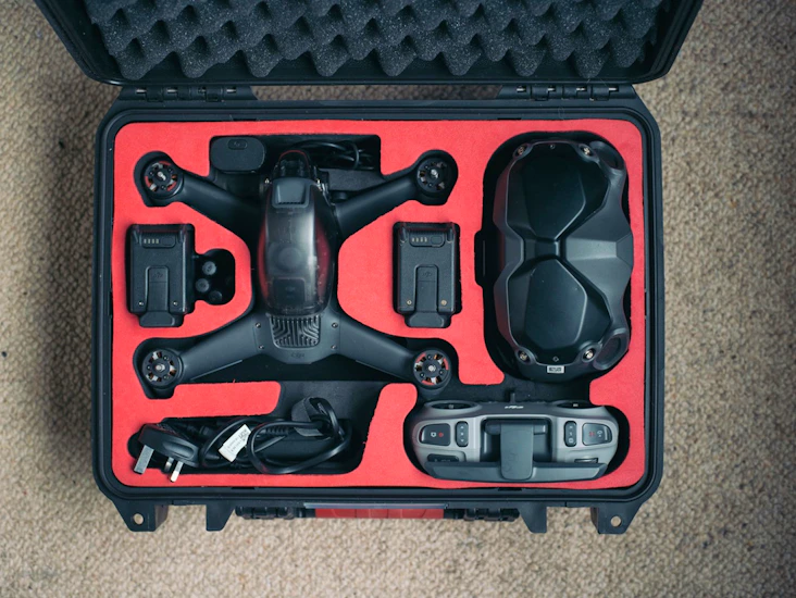 Dji fpv drone with goggles and controller