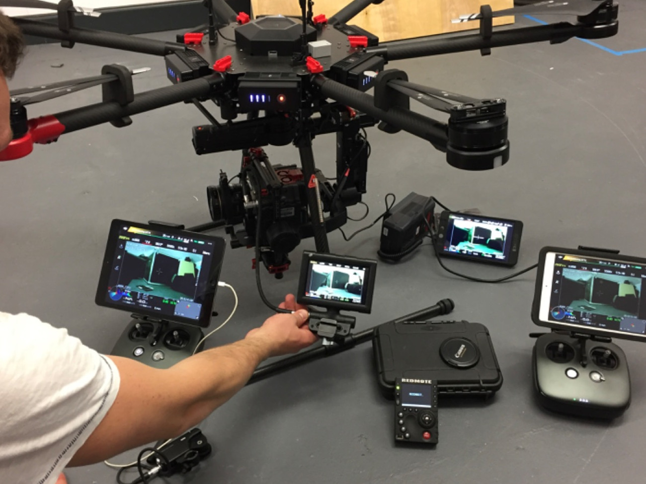 Dji matrice m600 w/. ronin mx