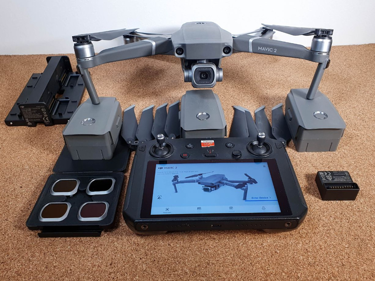 Dji mavic 2 pro hasselblad drone , smart controller, 4x battery, 4x nd filters