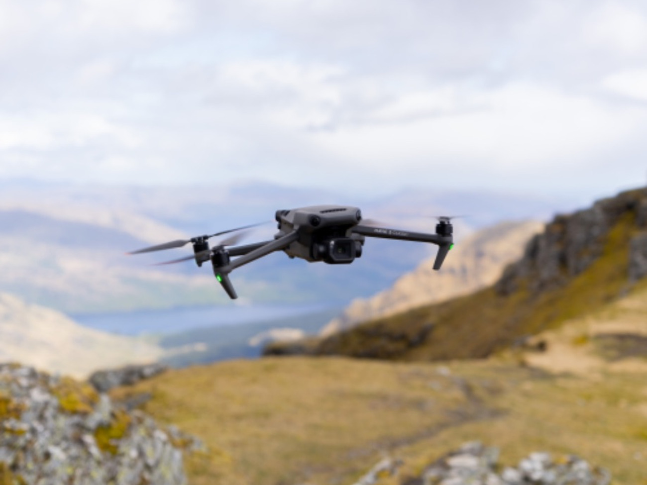 Dji mavic 3 classic fly more combo