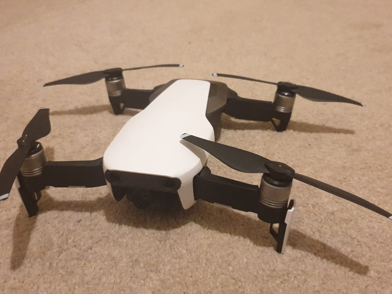Dji mavic air drone - fly more combo, 3 batteries and sd card included